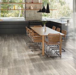 Acheter en ligne Objectflor Expona Clic, Sol en vinyle design aspect bois gris, salle à manger, cuisine de luxe avec table à manger